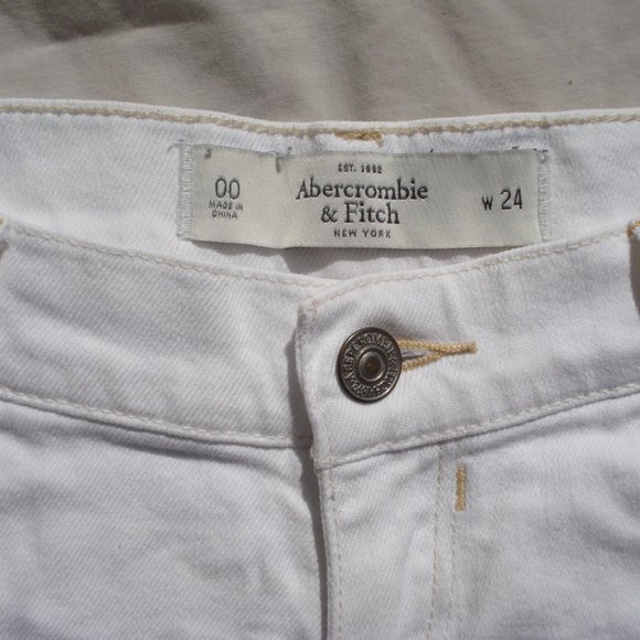 White Abercrombie & Fitch Jean Shorts - Picture 3 of 3